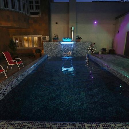 Alba Hotel เยเรวาน ภายนอก รูปภาพ